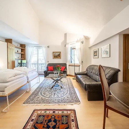 2403 Charmante Dachwohnung Mit Hohen Decken Und Suedbalkon * Vulpera